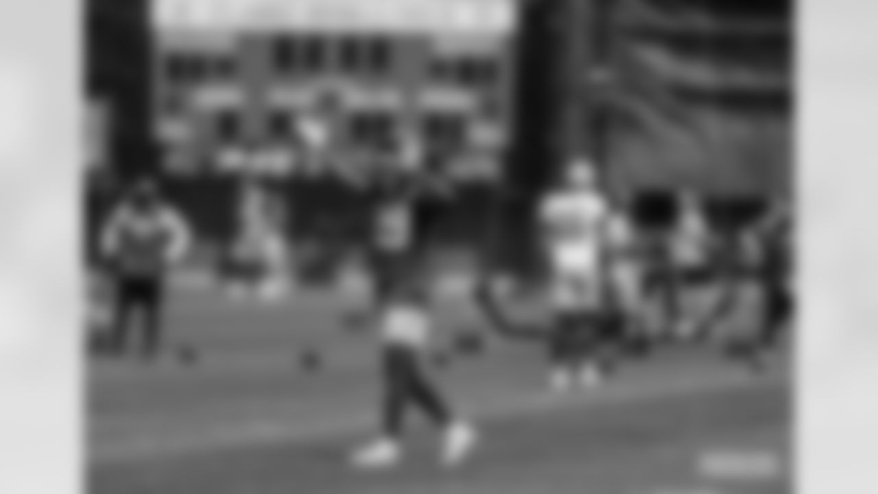 220908-evan-siegle-practice-256012