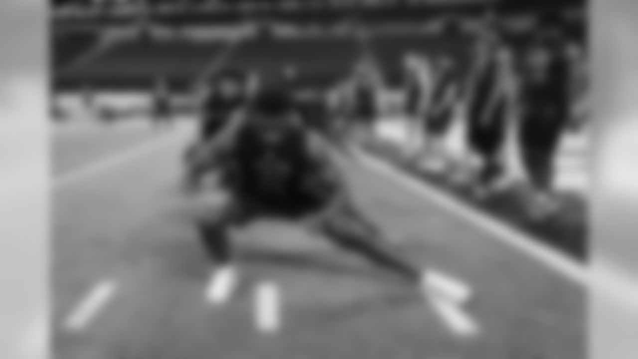 LSU linebacker Patrick Queen warms up during the 2020 NFL Scouting Combine, Saturday, Feb. 29, 2020 in Indianapolis. (Logan Bowles/NFL)