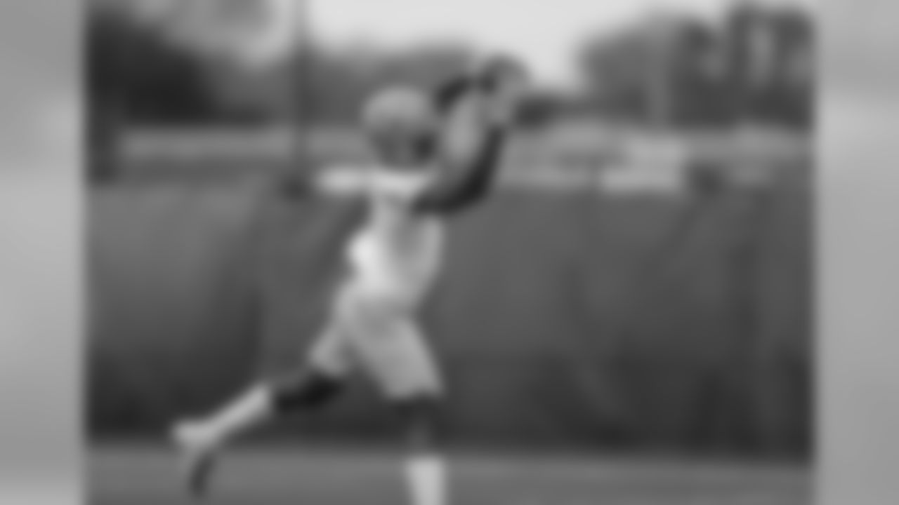 WR Jawill Davis