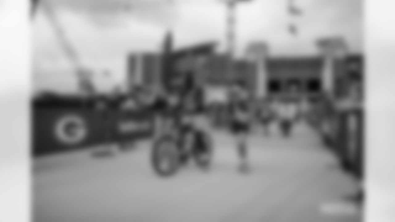 220727-training-camp-bikes-2560019