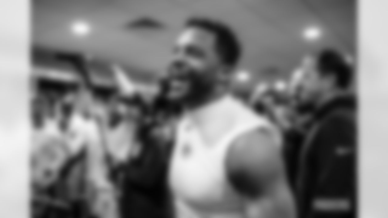 221226-locker-room-evan-2560019