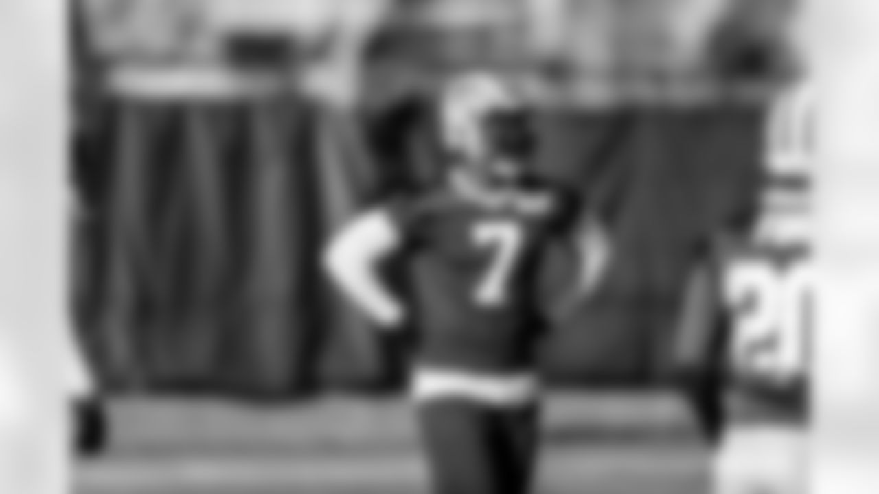 221125-evan-gallery-2560046