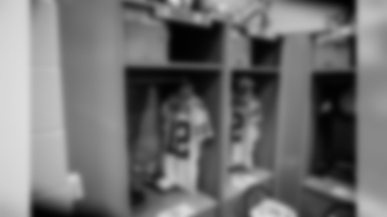 181223-locker-room-2