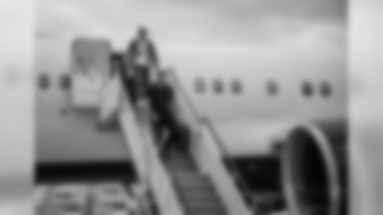 180922-packers-arrive-DC-hartwig-19