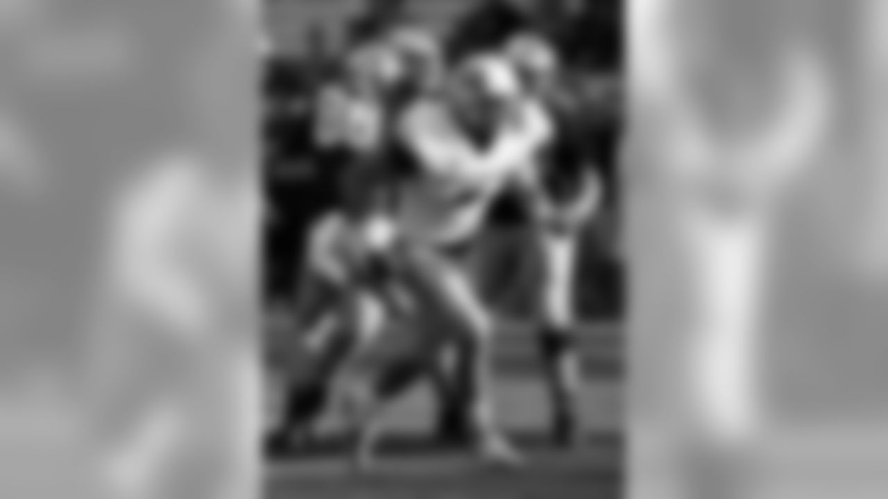 Kyler Fackrell - #9 - Utah State