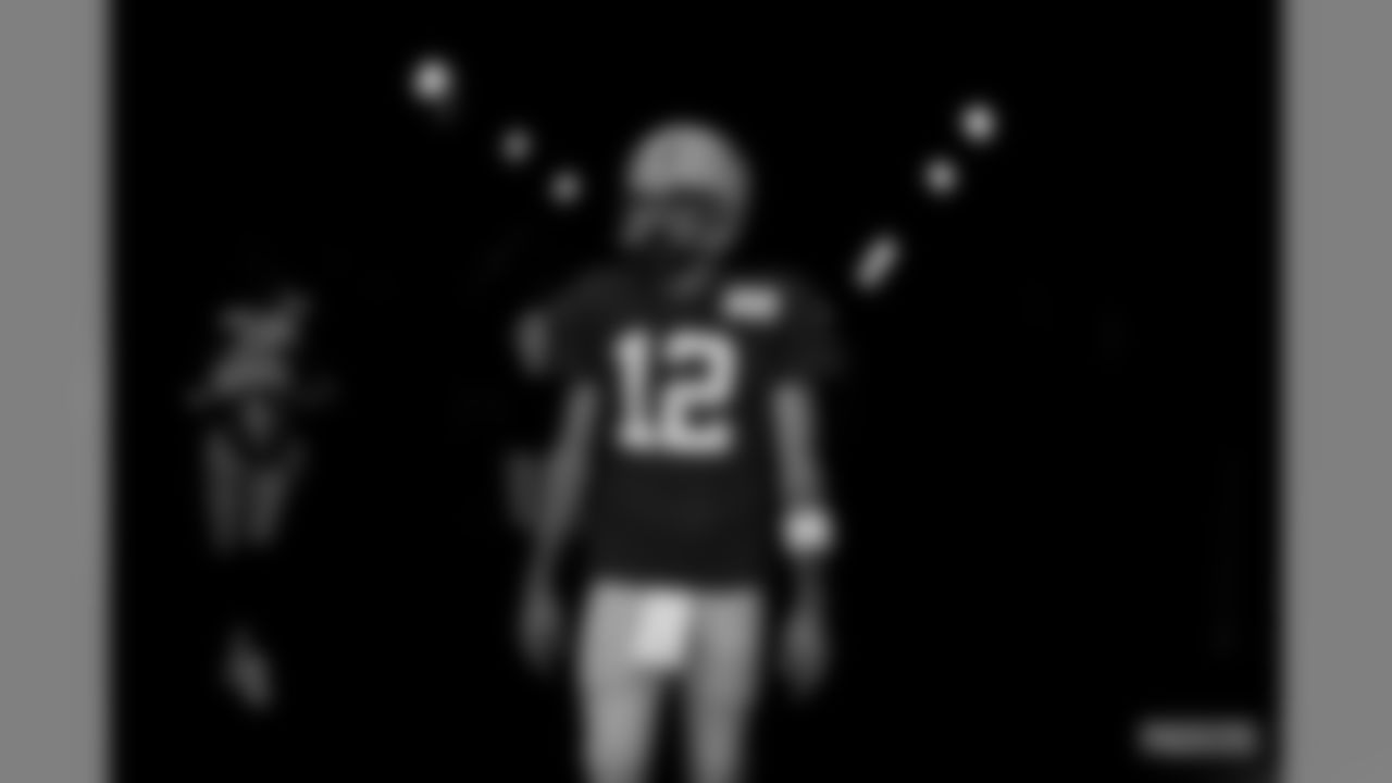 QB Aaron Rodgers