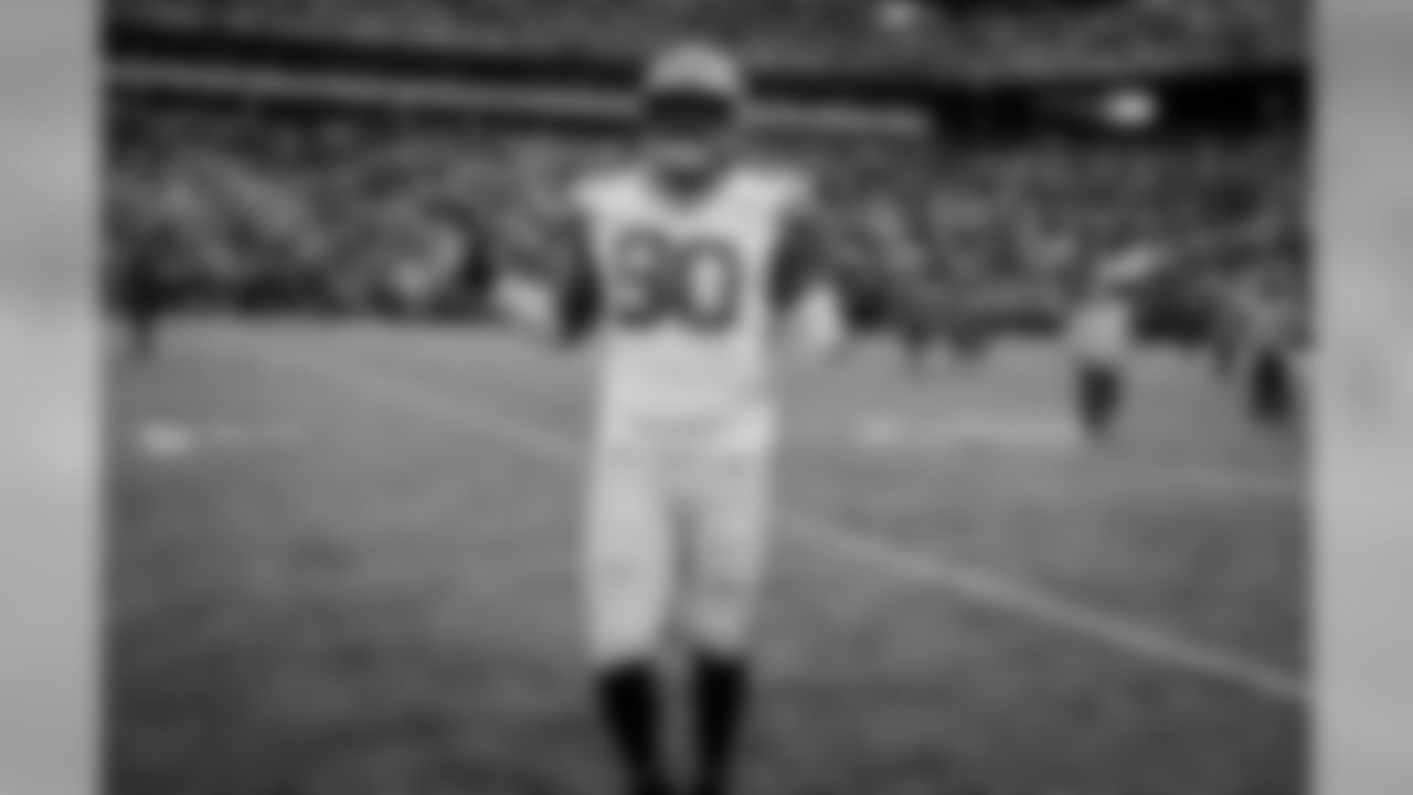 DL Montravius Adams