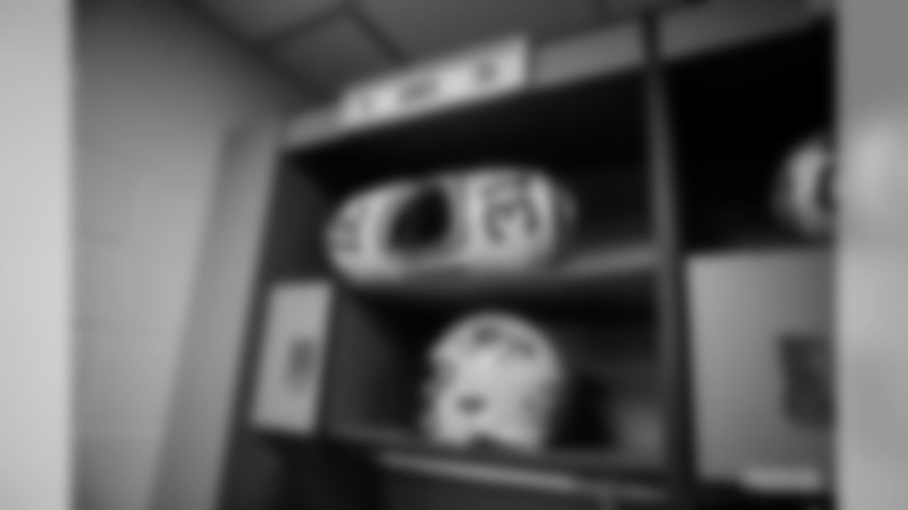 200119-locker-room-bobber-WM-028