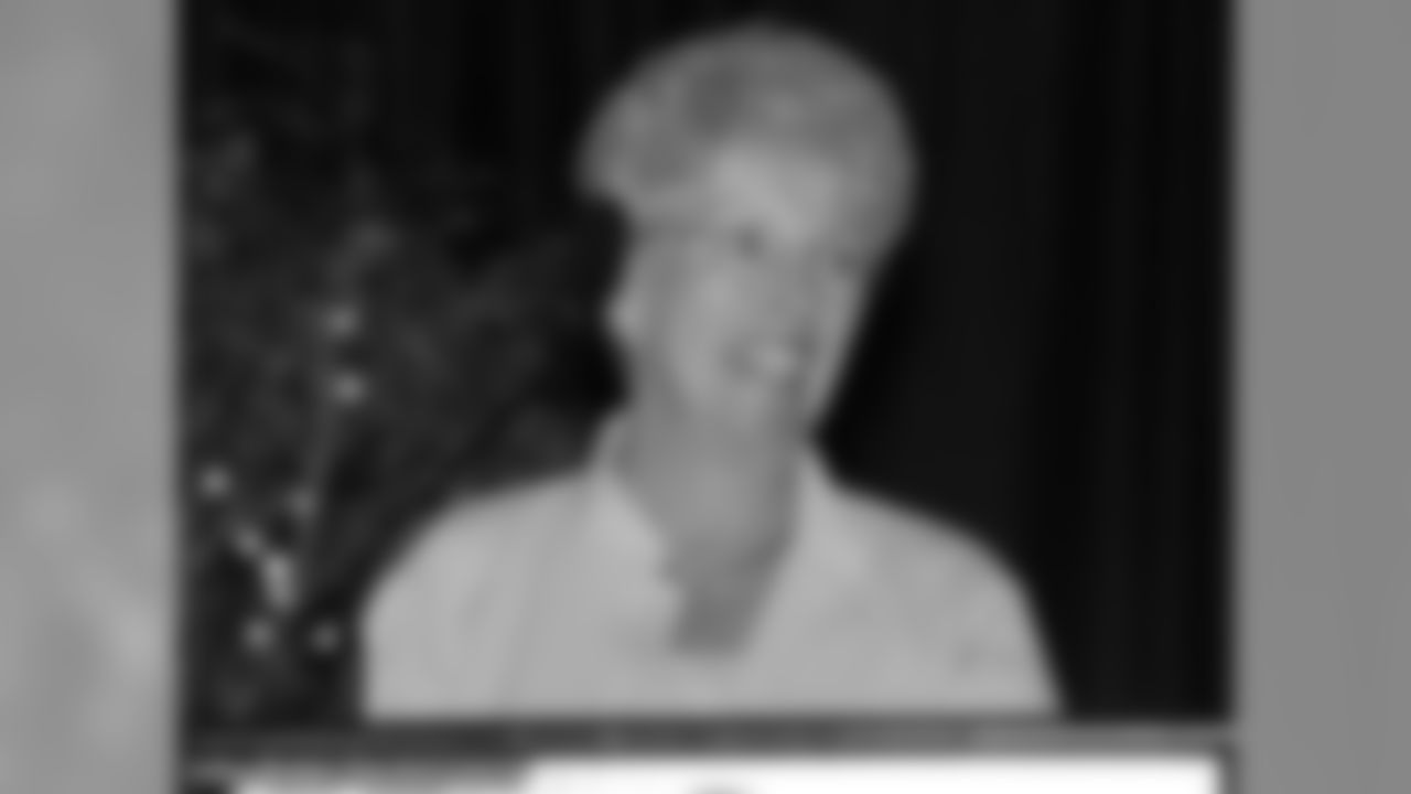 2006 FAN Hall of Fame inductee Kathy Lazarro