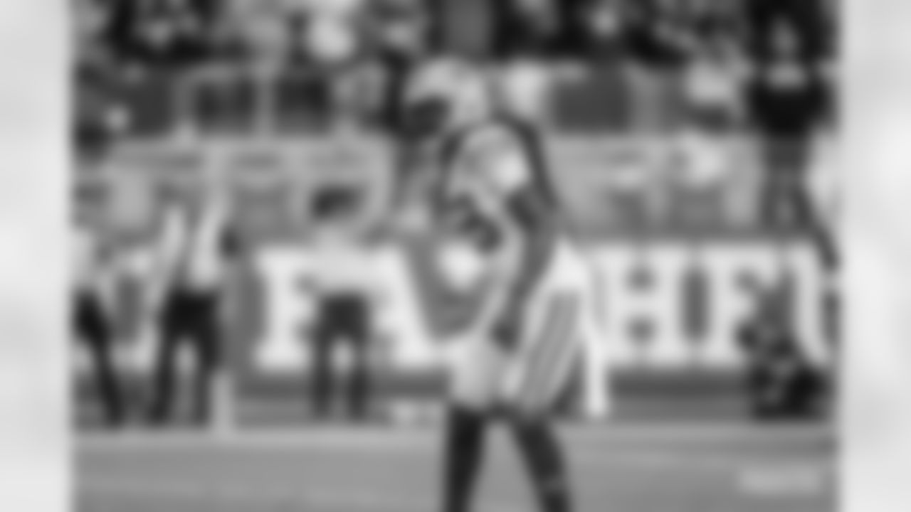 220701-de'vondre-campbell-bday-2560002