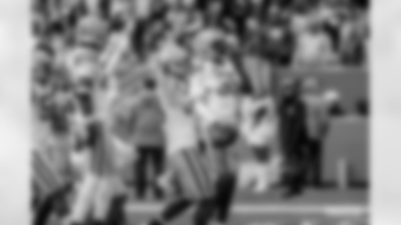 221225-packers-dolphins-siegle-WM-202