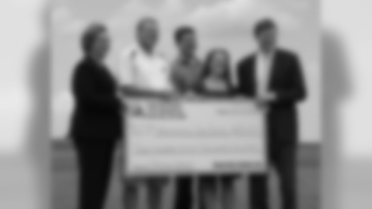 Green Bay Packers Foundation Presents Wrightstown High School With $250,000