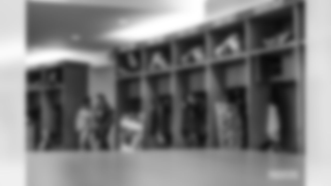 230109-locker-room-2560008