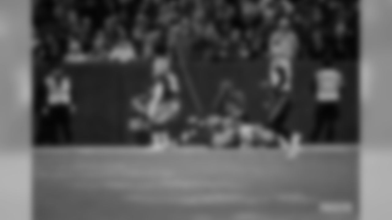 191110-packers-panthers-3-siegle-WM-44