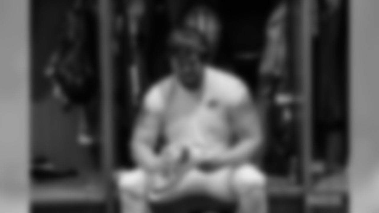 191014-locker-room-pass-2