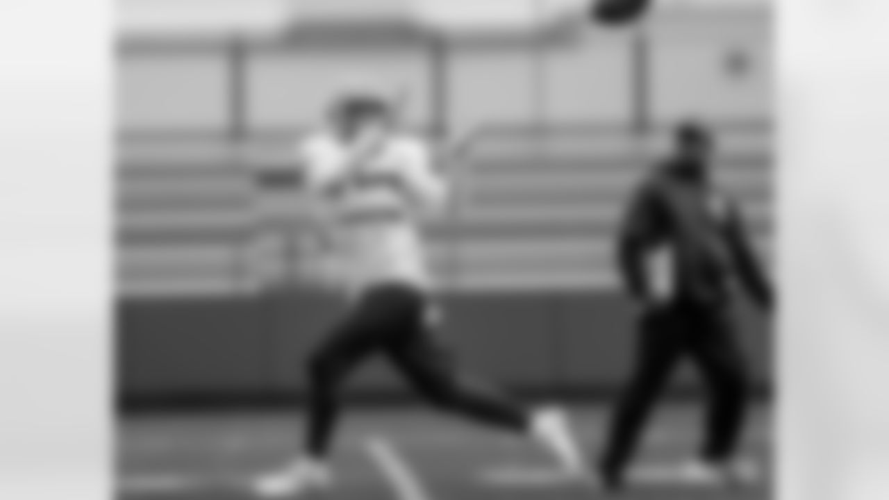 TE Jace Sternberger