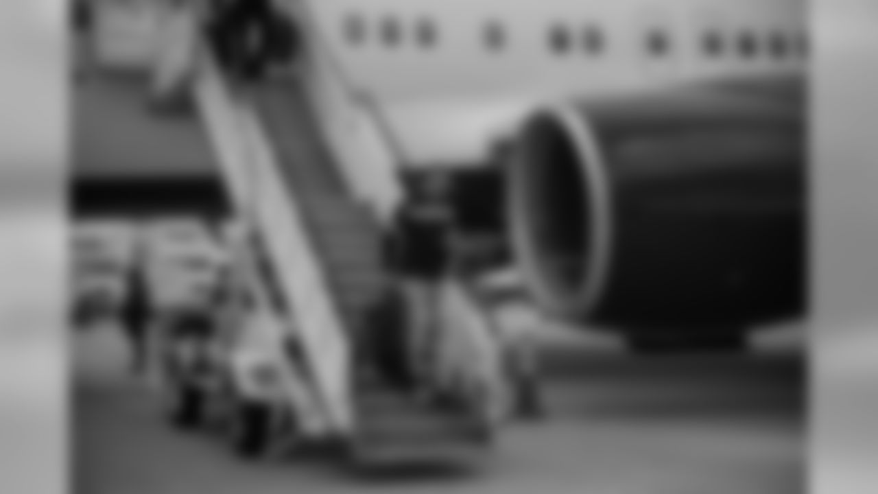 180922-packers-arrive-DC-hartwig-18