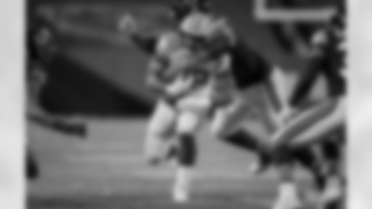 RB AJ Dillon