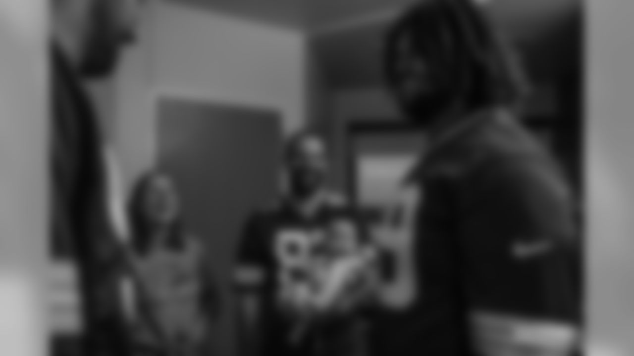 191001-players-visit-hospital-13
