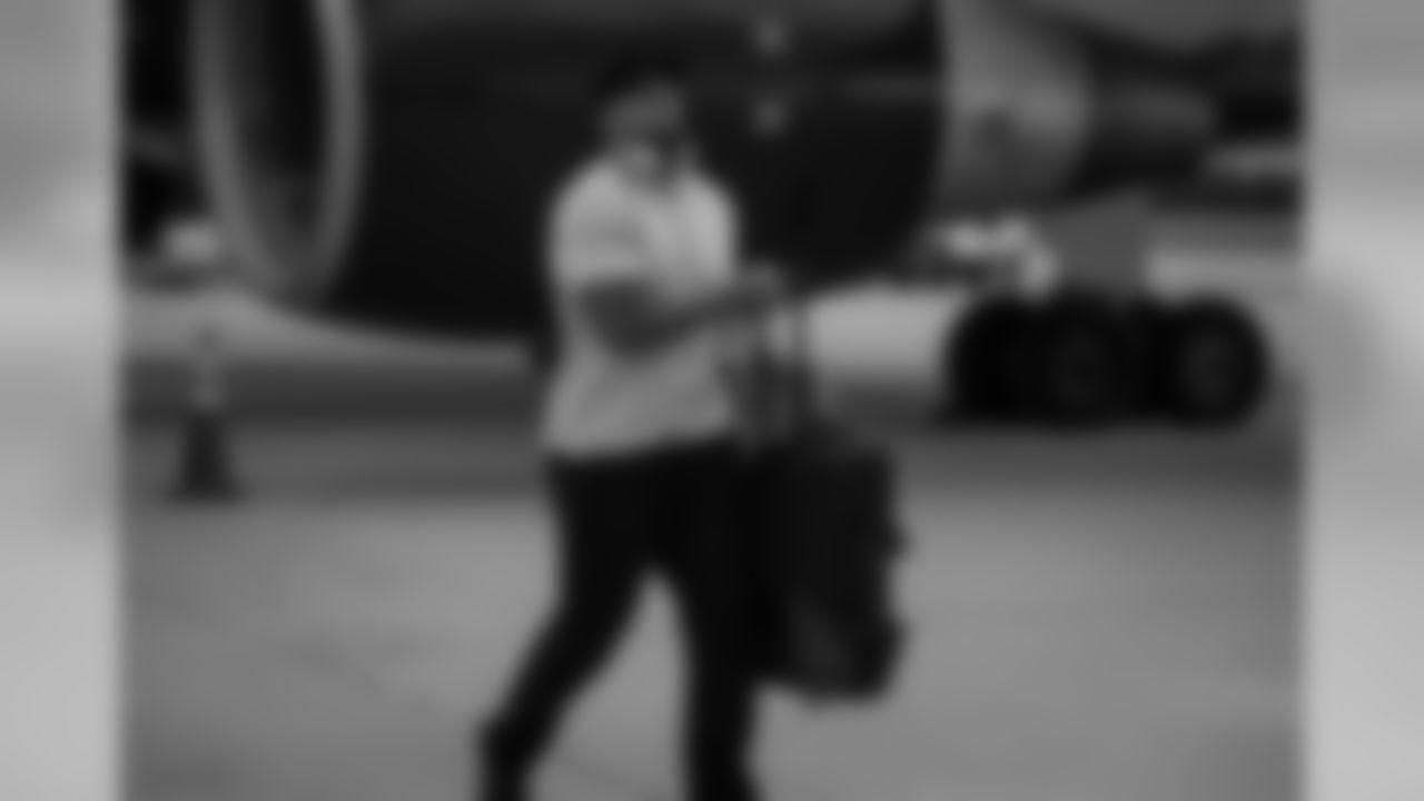 180922-packers-arrive-DC-hartwig-11