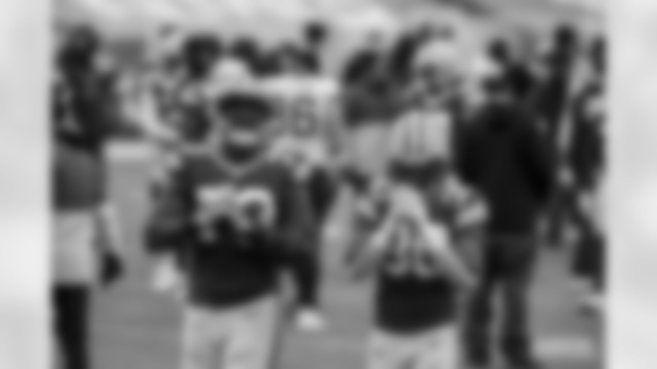 T Yosh Nijman and RB Jamaal Williams