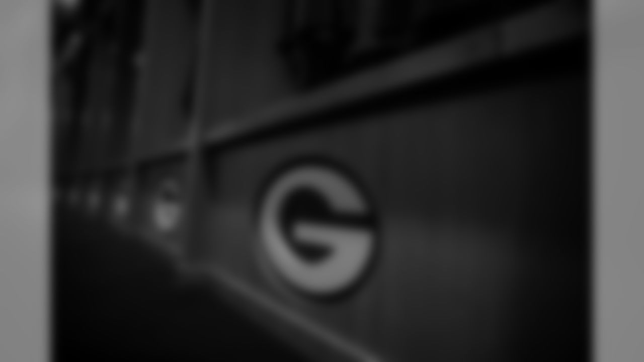 180816-packers-steelers-locker-bobber-24