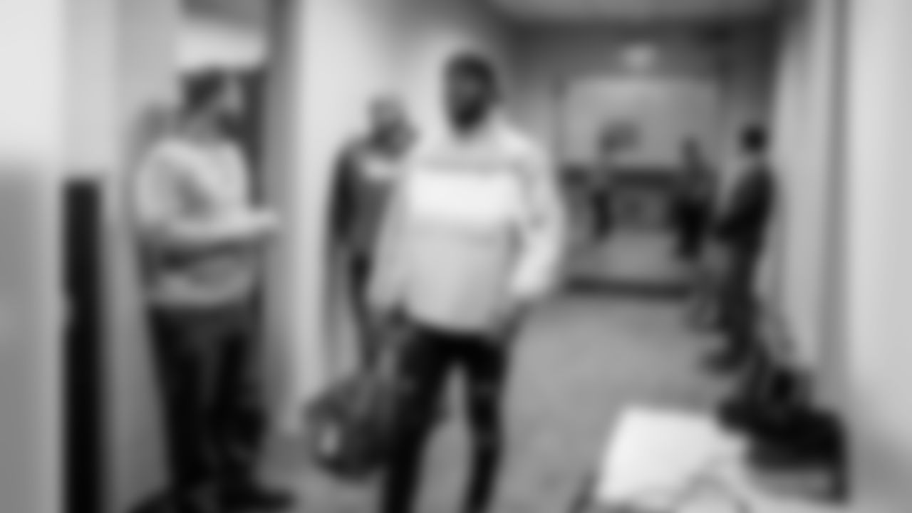 191201-packers-arrive-NYG-2-bobber-WM-15