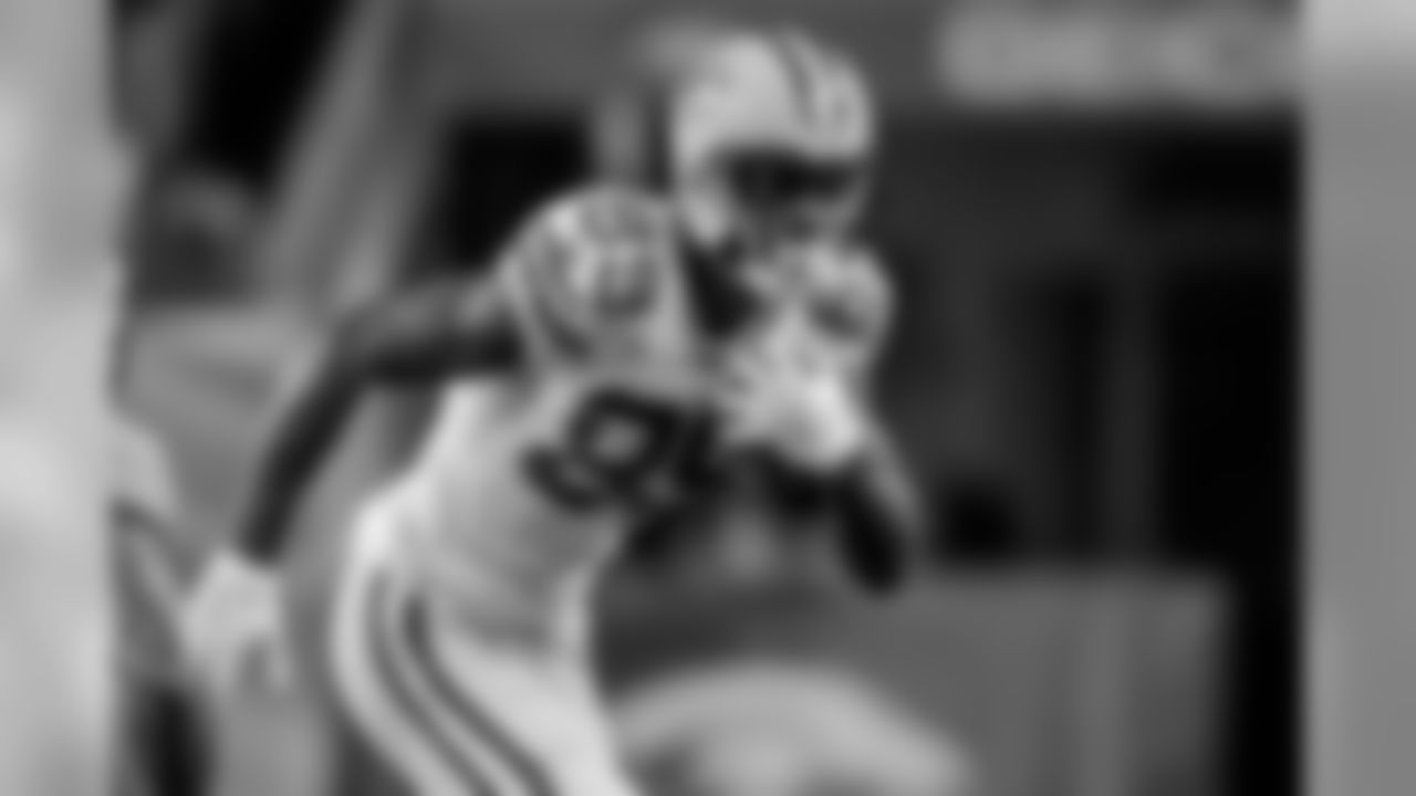 89 — WR Michael Clark