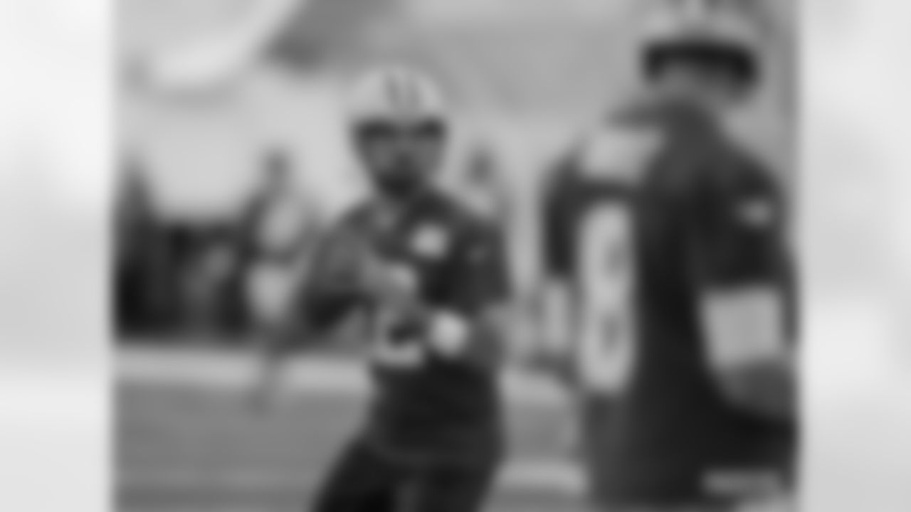 QB Aaron Rodgers