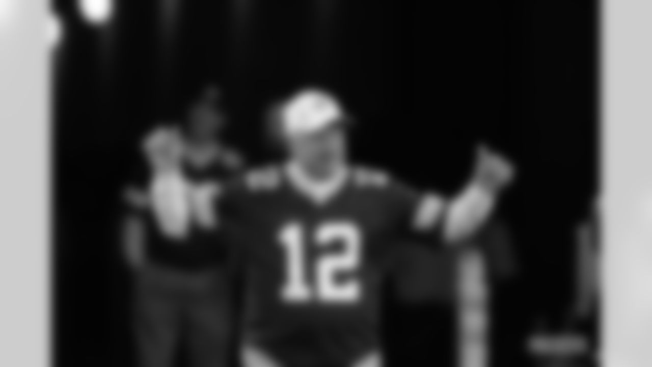 QB Zeke Bratkowski (1963-68, 71)