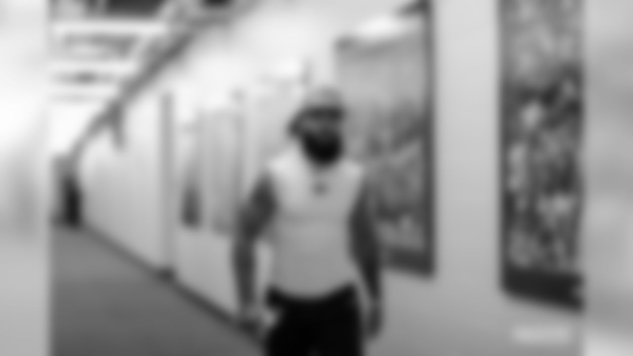 191014-locker-room-pass-1