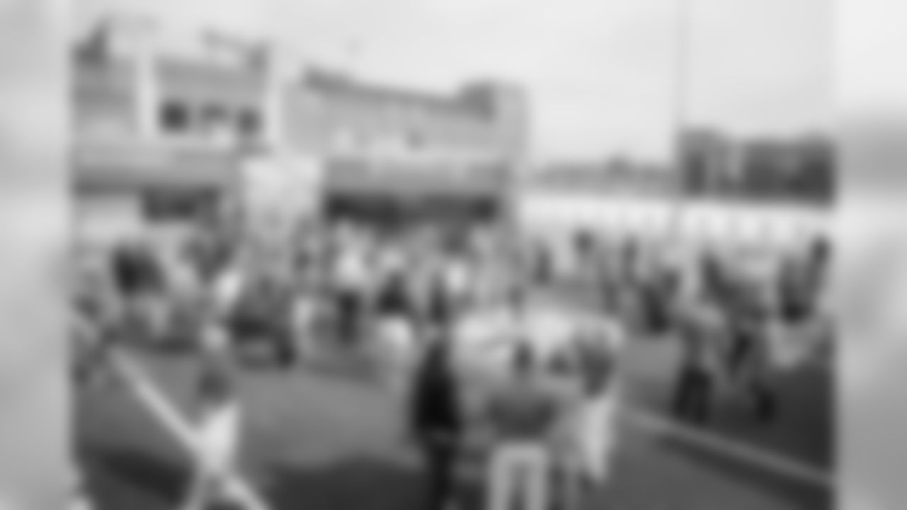 180612-lambeau-field-live-ribbon-cutting-26