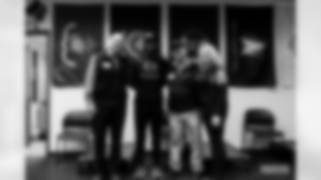 221102-k9-gallery-2560030