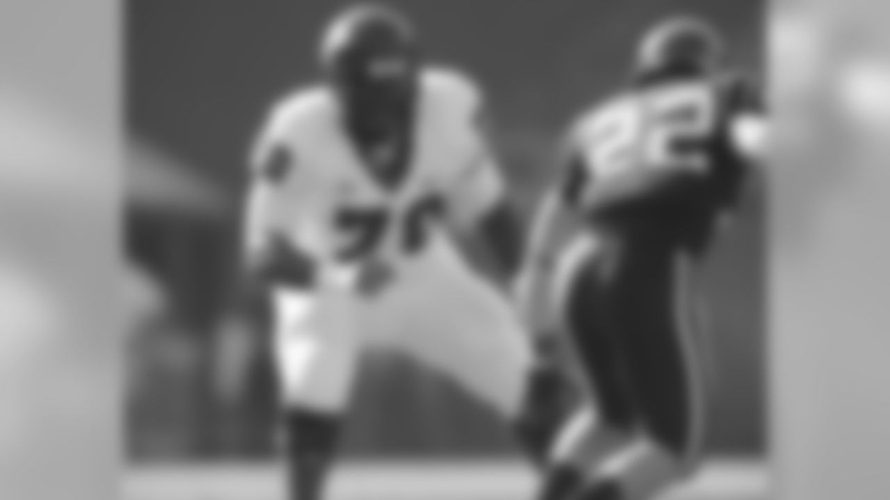 Marshall Newhouse