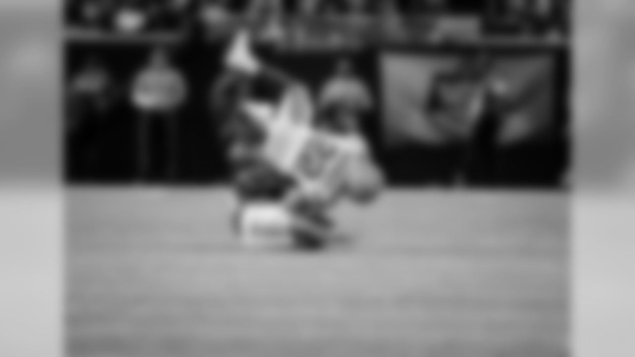 He was the winner of the Don Key Award, presented annually to a Sooner senior who exemplifies all-around excellence in the classroom and on the field.
