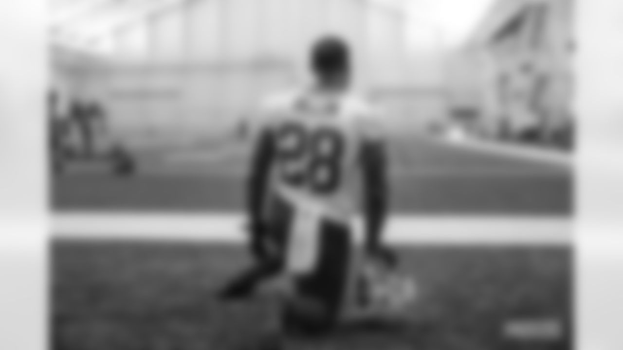 RB AJ Dillon