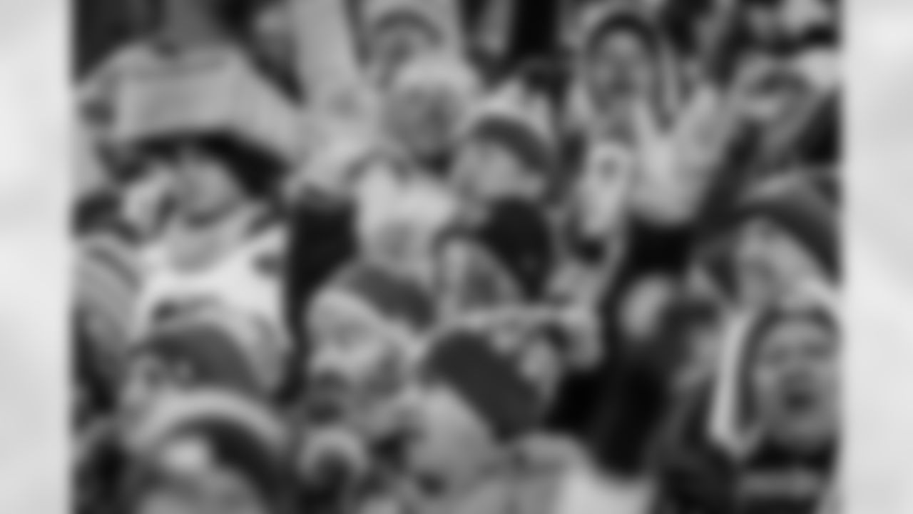 211115-fans-gallery-256009