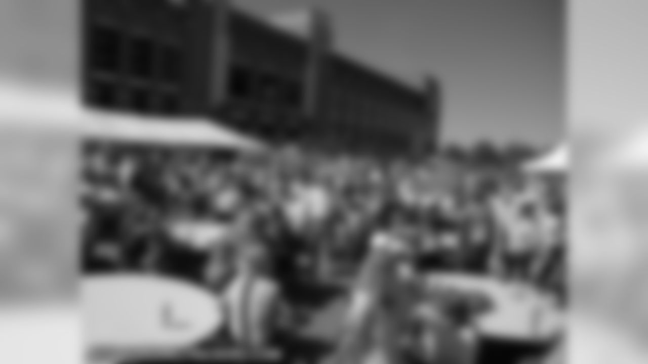 Packers Partners Tailgate For 'Family Night'