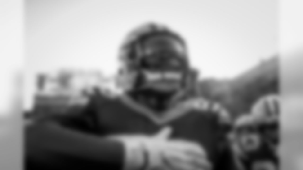 LB Rashan Gary