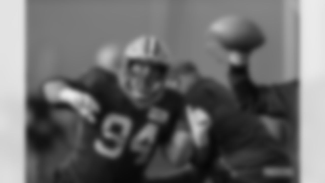 DL Dean Lowry