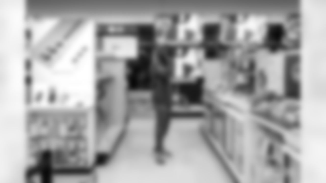 221215-tariq-target-shopping-2560013