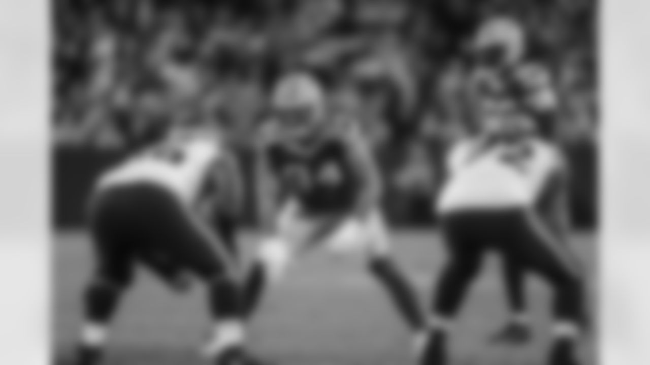 94 - DL Dean Lowry
