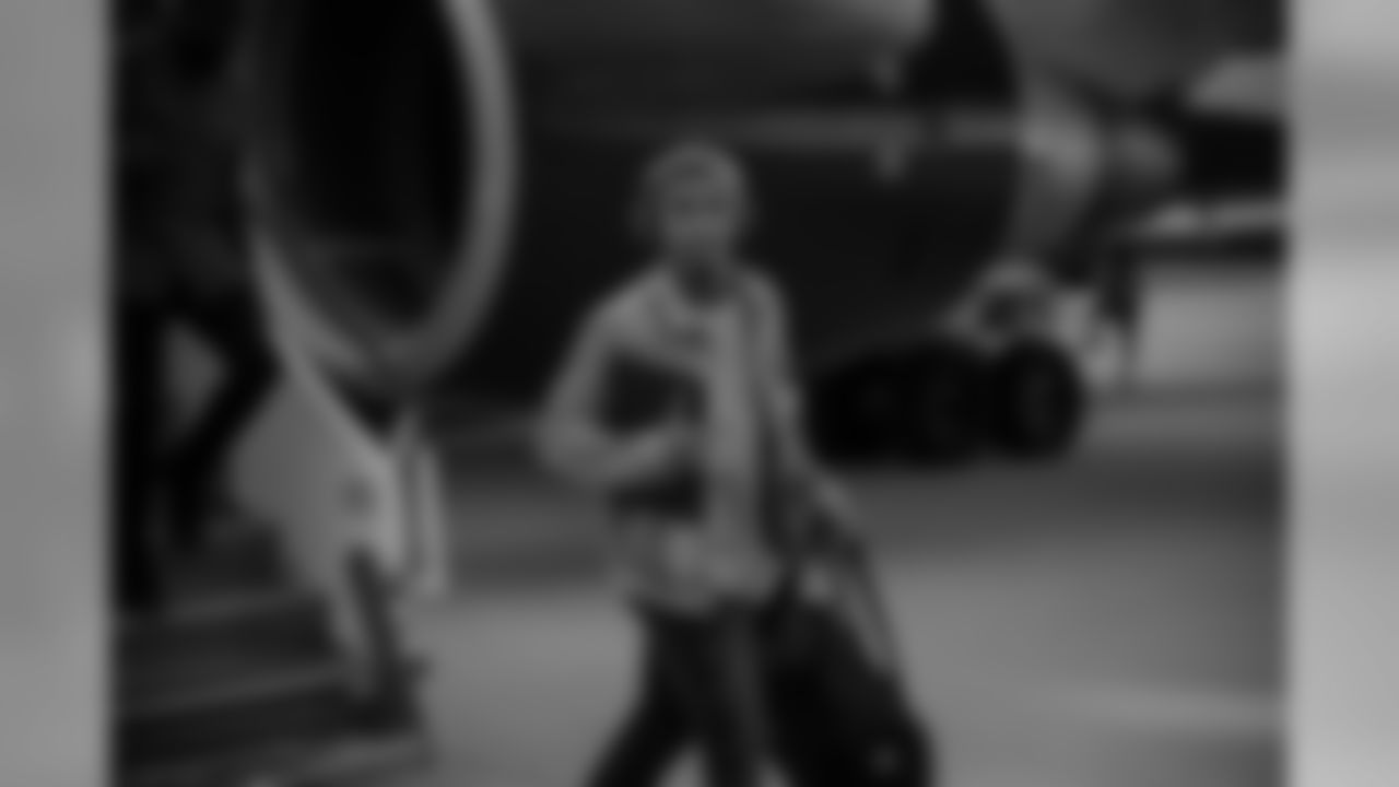180922-packers-arrive-DC-hartwig-37