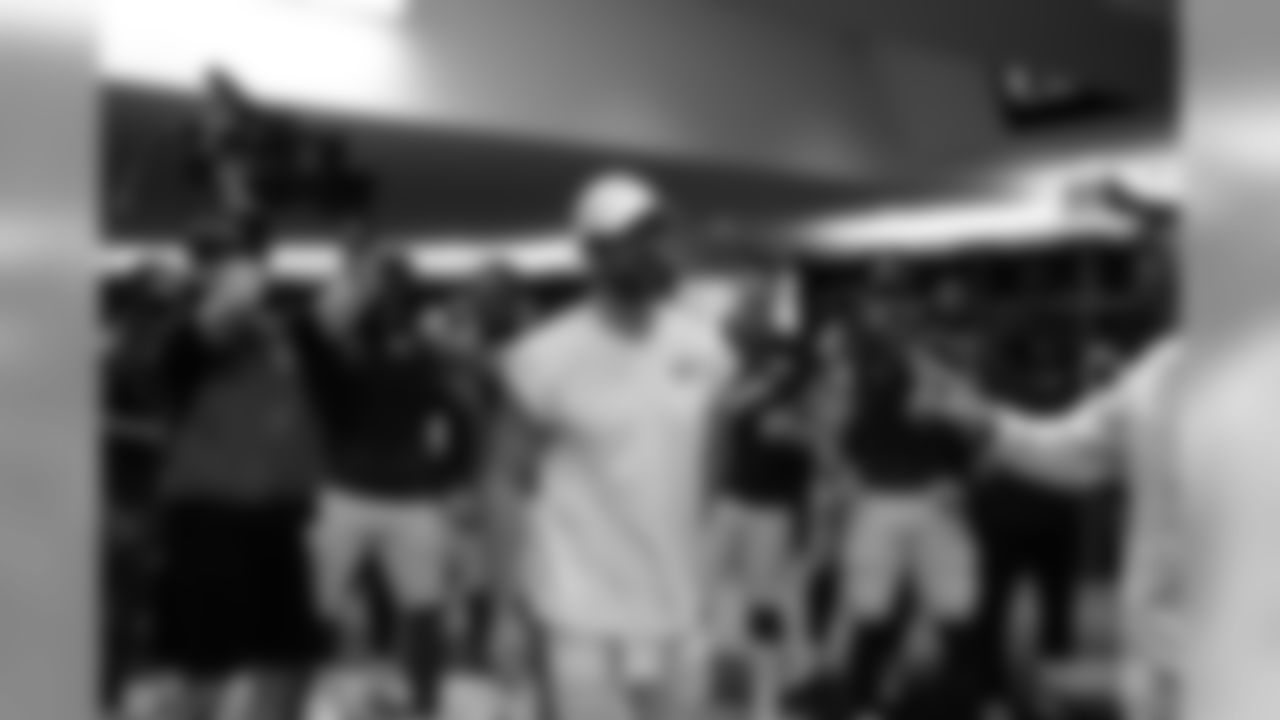 191021-locker-room-pass-15