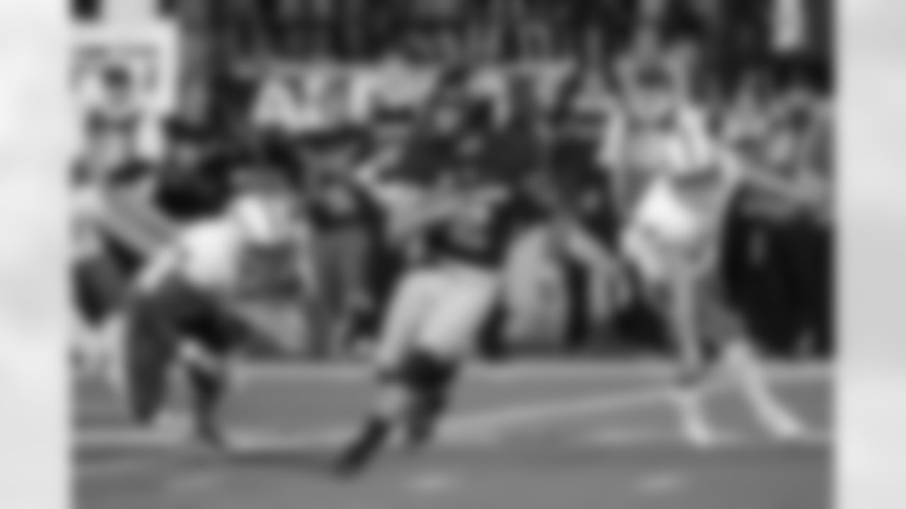6 - Dallin Leavitt - Utah State