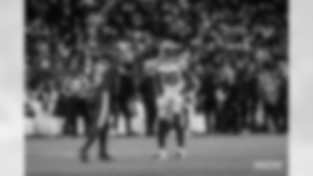 CB Chandon Sullivan