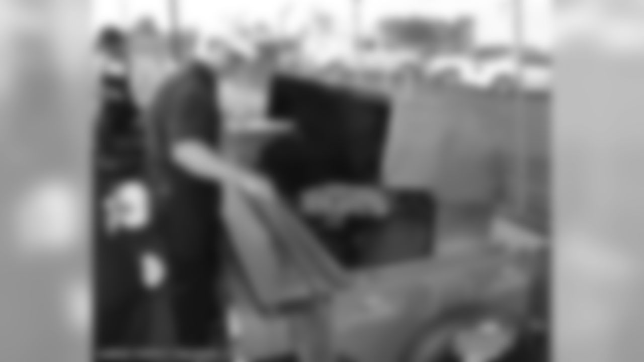 Packers Tailgate Tour - Tailgate Party in Marinette to Support Red Cross