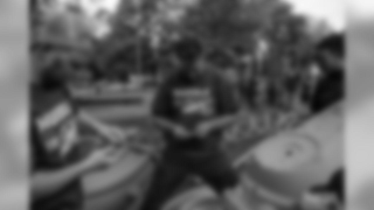 191001-playground-build-51