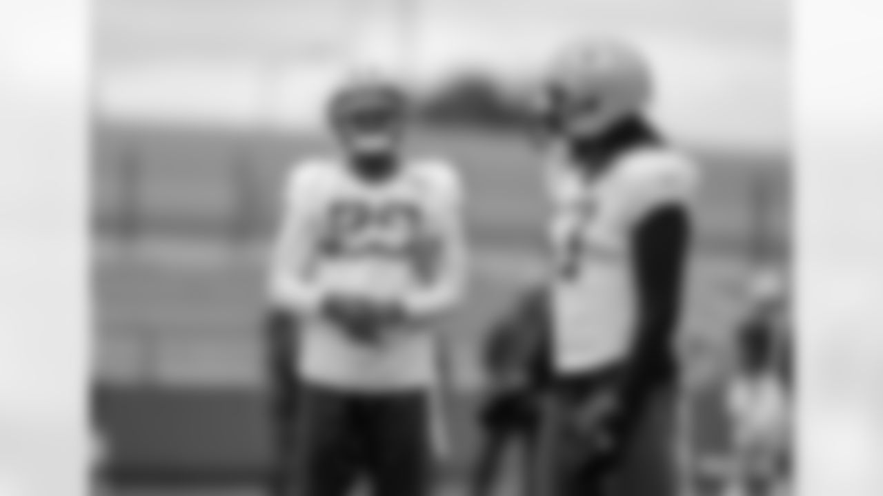 WRs Marquez Valdes-Scantling & Davante Adams