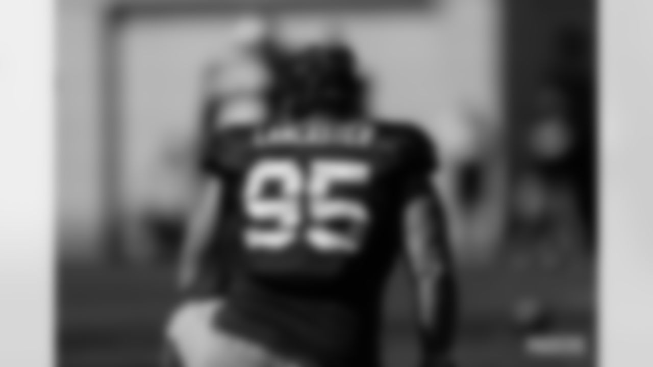DL Tyler Lancaster